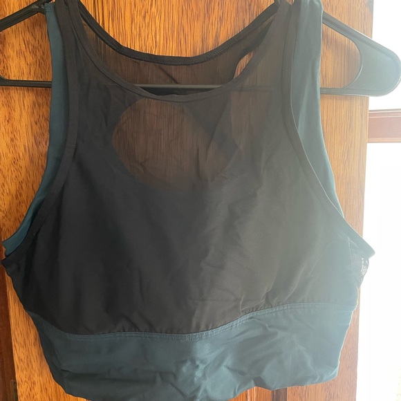 LULUEMON BRA TOP WITH MESH SIZE 10 - Picture 3 of 3